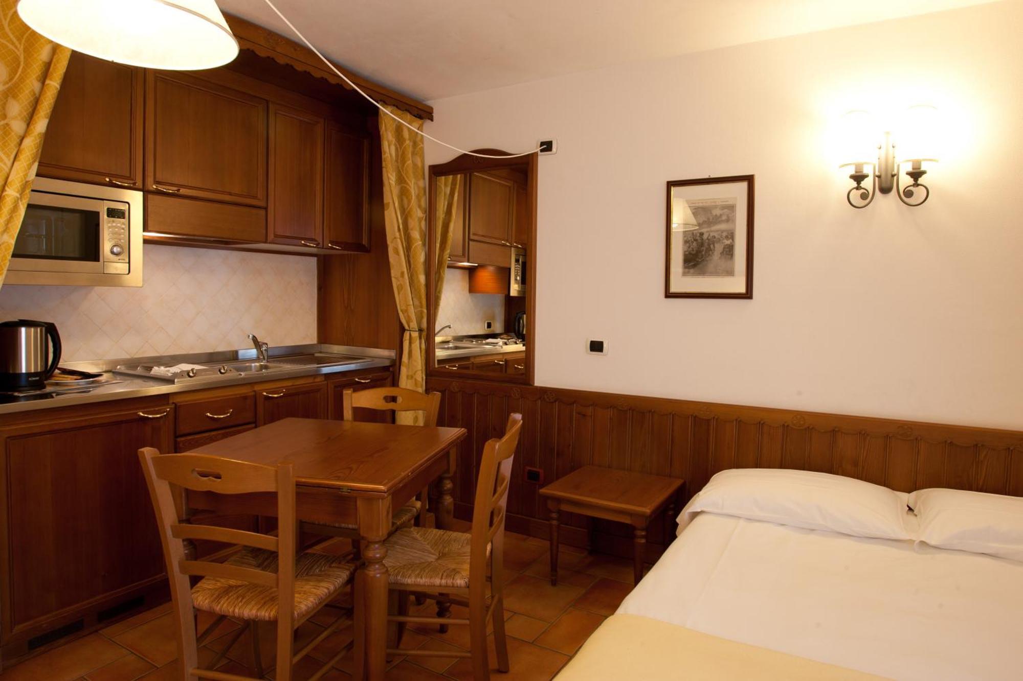 Residence Le Grand Chalet Courmayeur Eksteriør billede
