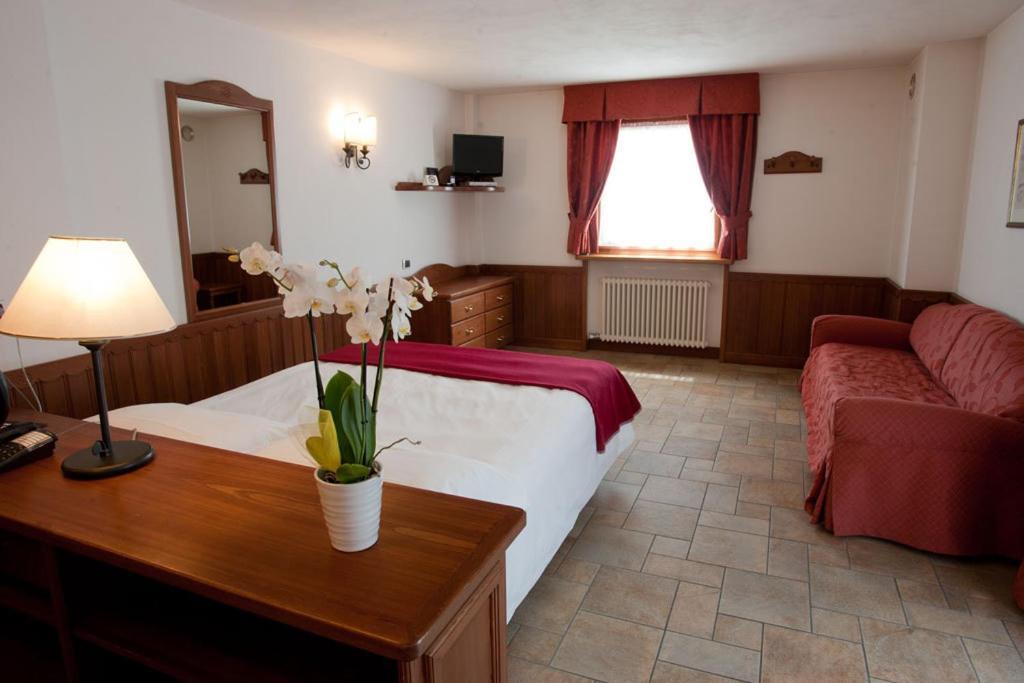 Residence Le Grand Chalet Courmayeur Eksteriør billede